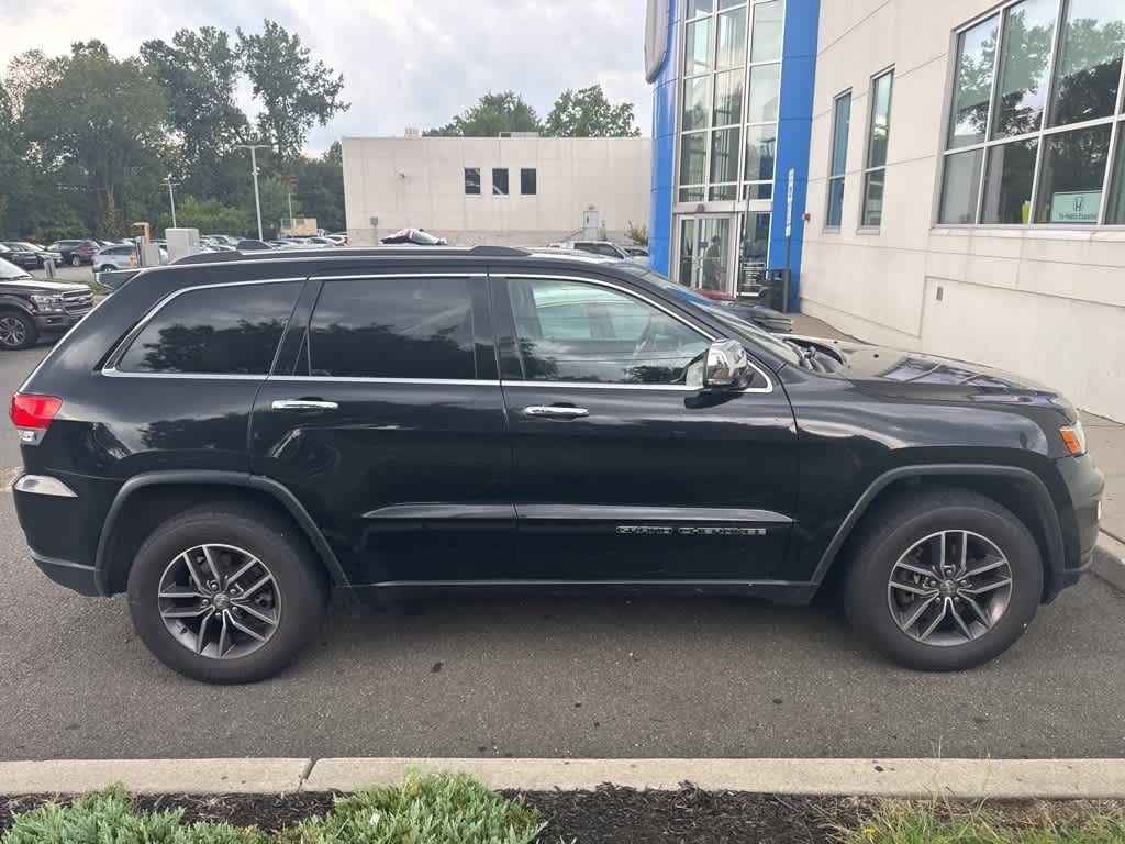 Thumbnail: 2017 Jeep Grand Cherokee - 2