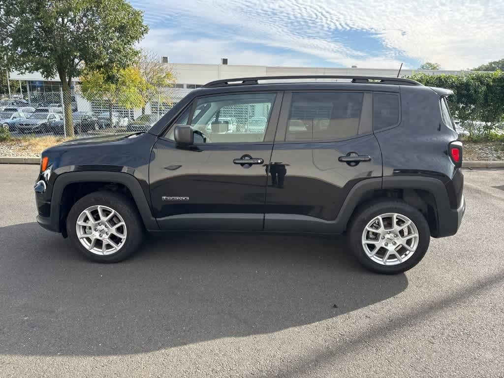 Thumbnail: 2022 Jeep Renegade - 3