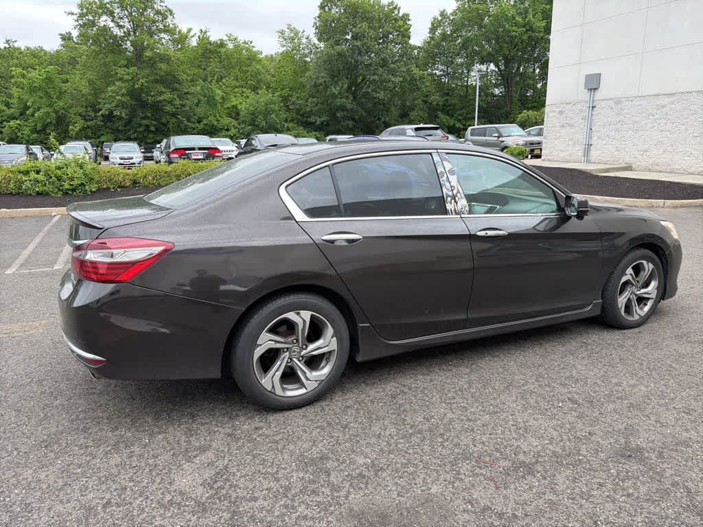 Thumbnail: 2017 Honda Accord - 10