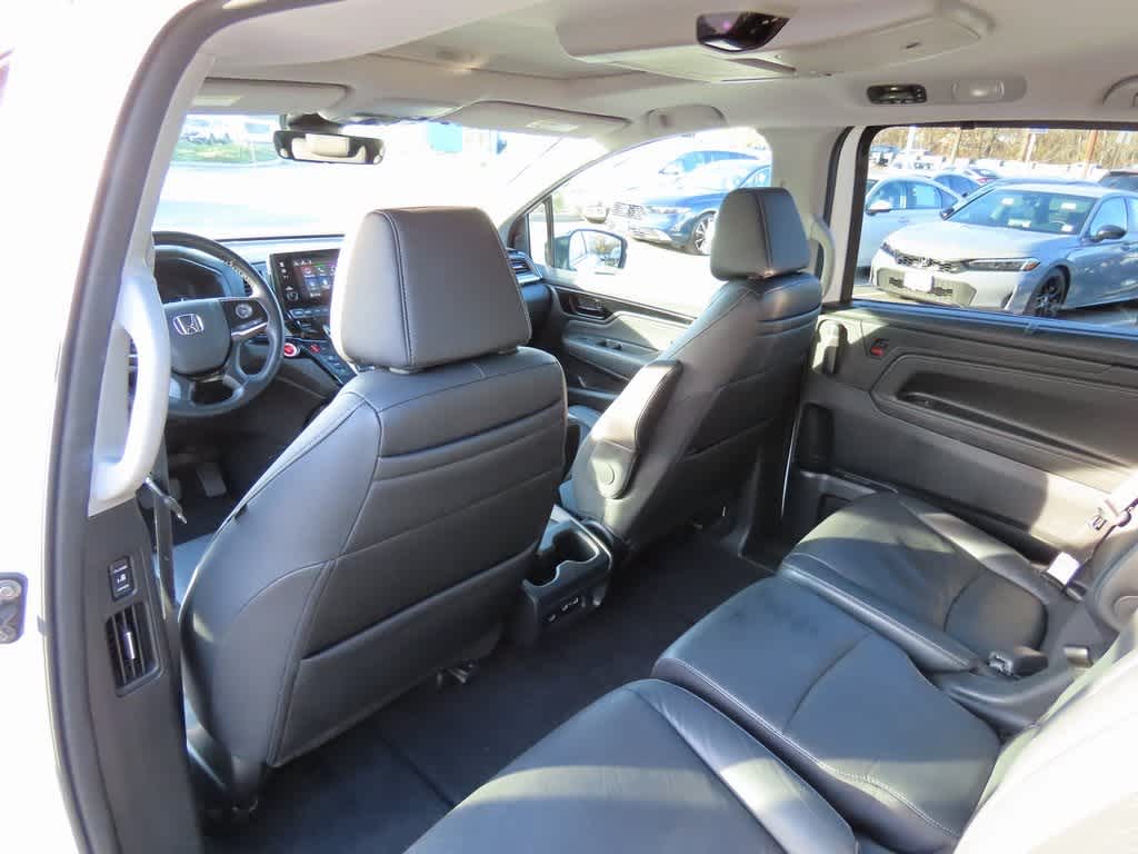 Thumbnail: 2023 Honda Odyssey - 16