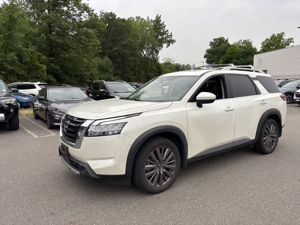 Thumbnail: 2023 Nissan Pathfinder - 4