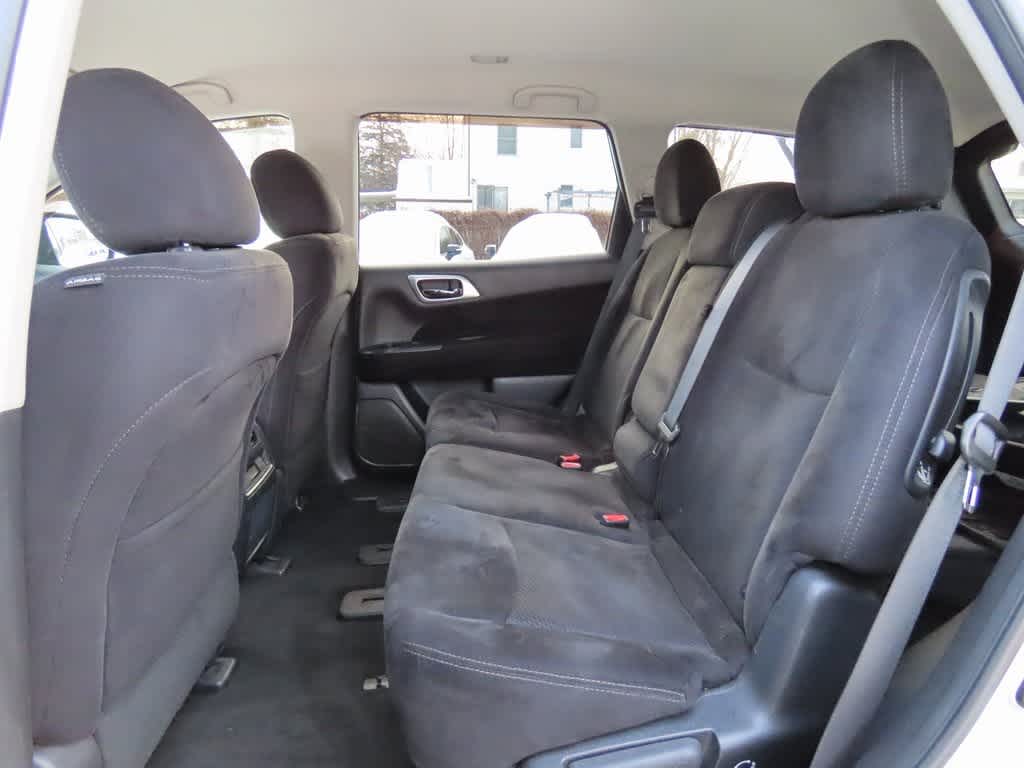 Thumbnail: 2016 Nissan Pathfinder - 12