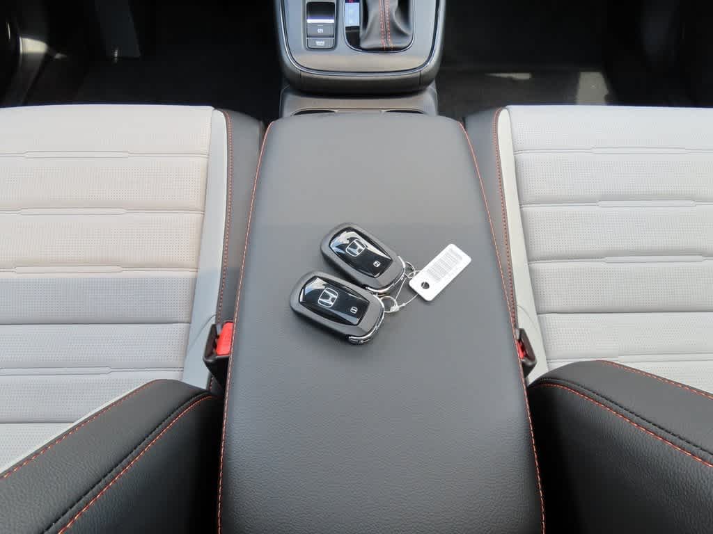 2026 Honda CR-V Sport Touring 30