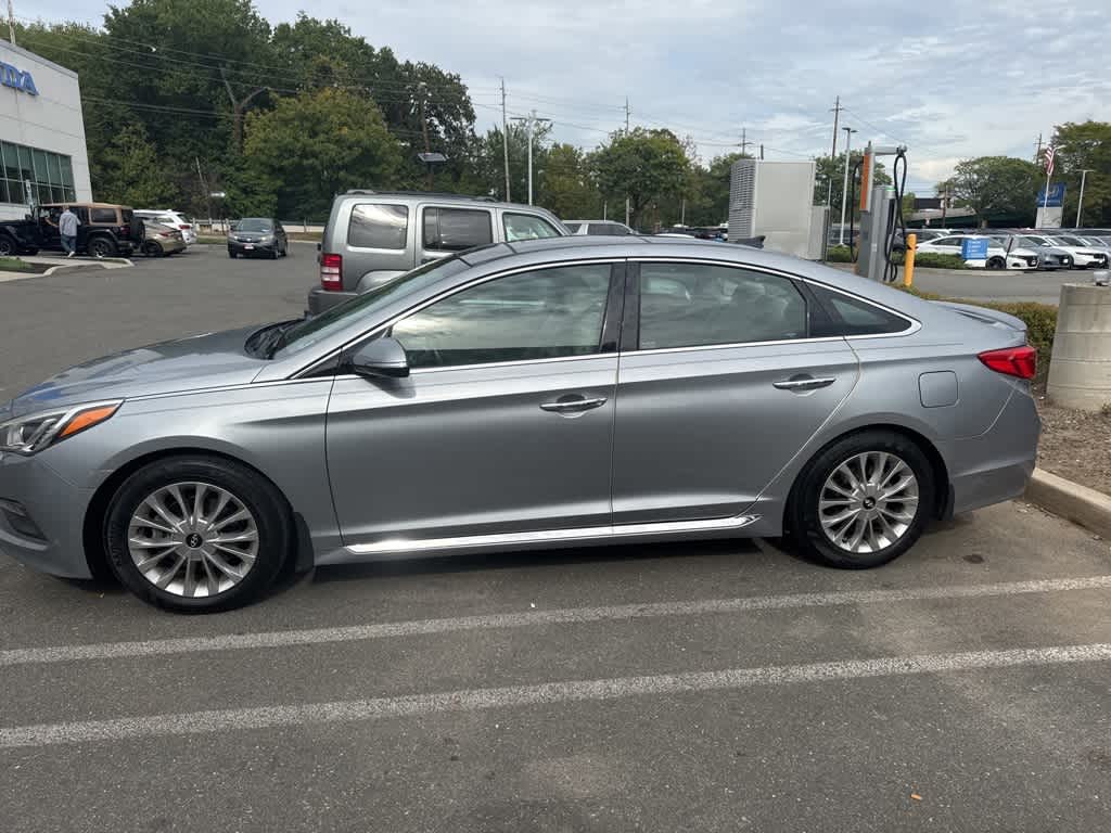 Thumbnail: 2015 Hyundai Sonata - 2