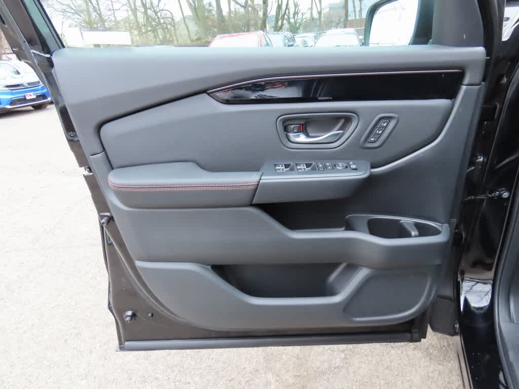 Thumbnail: 2026 Honda Pilot - 19