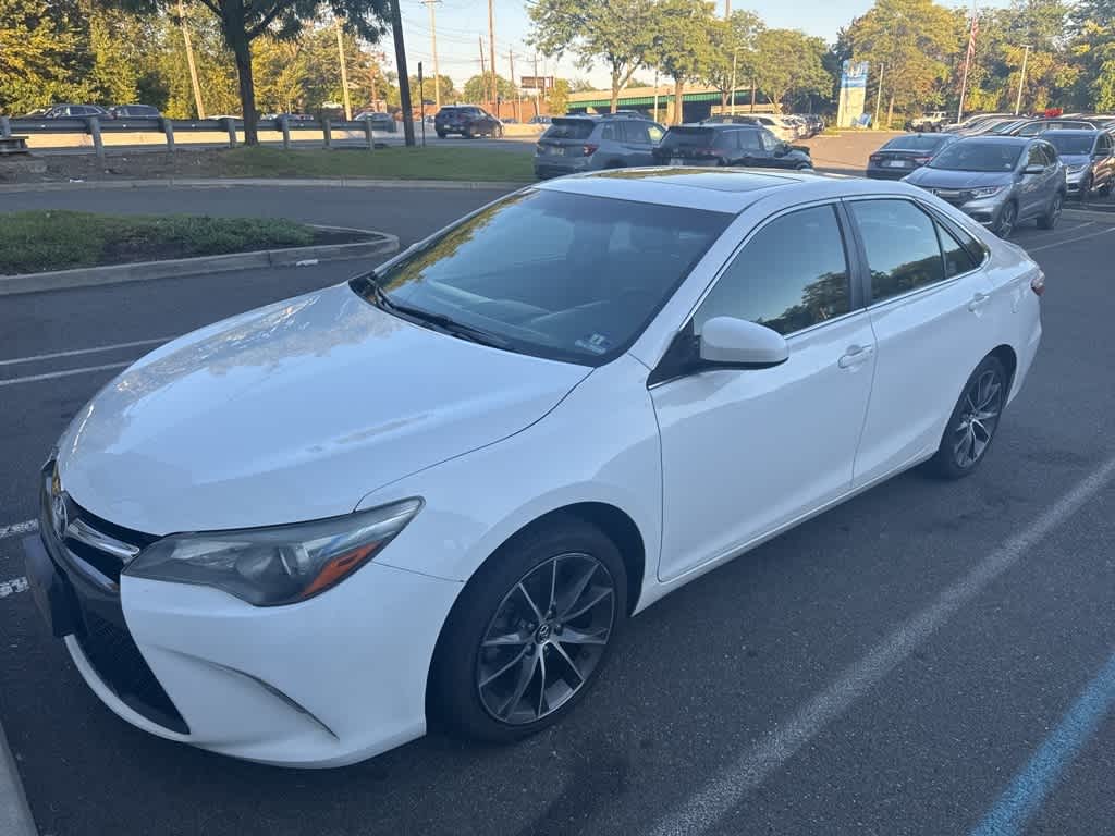 Thumbnail: 2017 Toyota Camry - 3