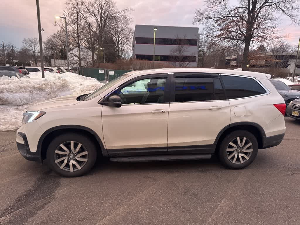 Thumbnail: 2019 Honda Pilot - 2