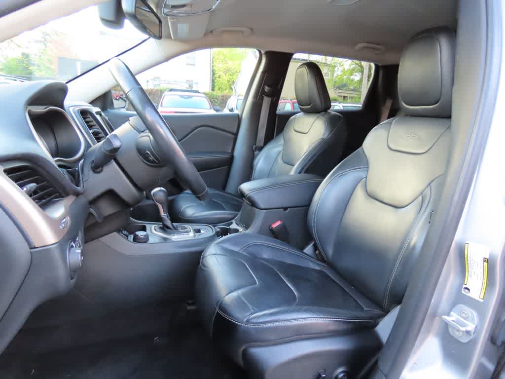 Thumbnail: 2015 Jeep Cherokee - 14