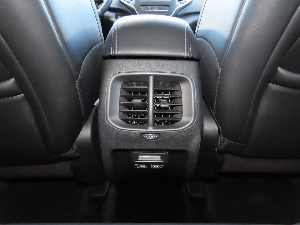 Thumbnail: 2019 Jeep Cherokee - 27