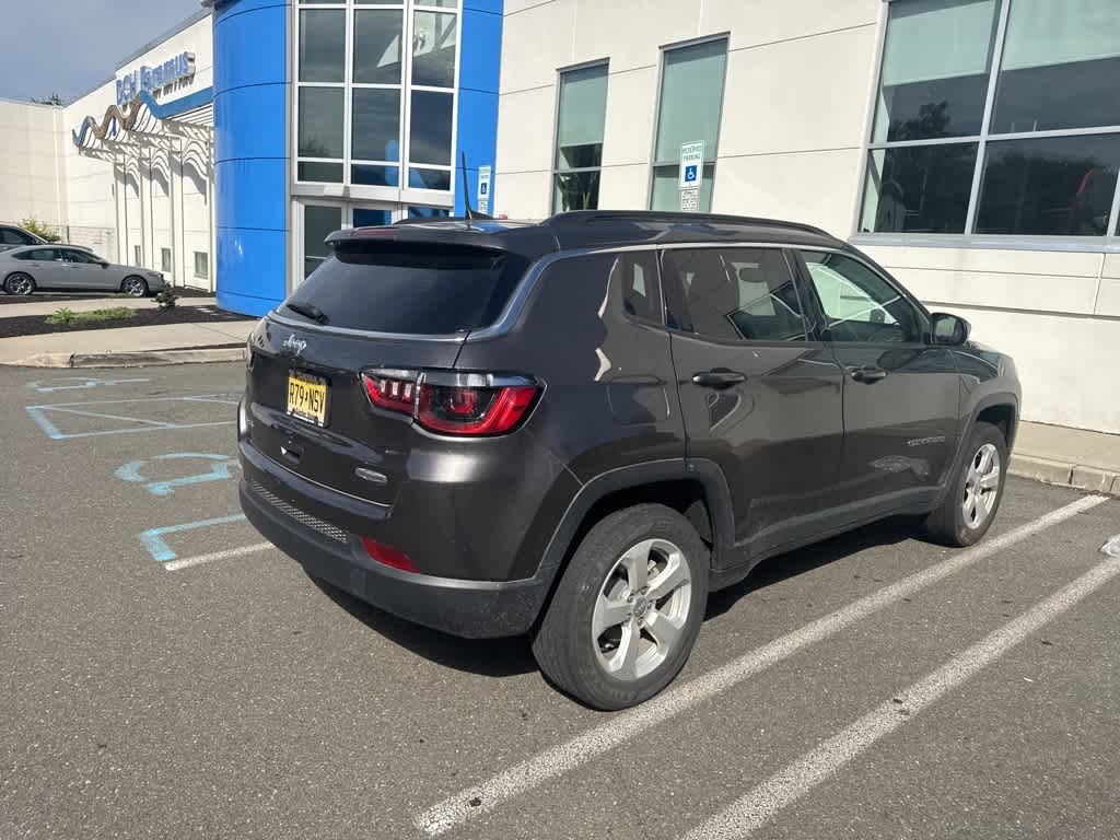 Thumbnail: 2021 Jeep Compass - 11