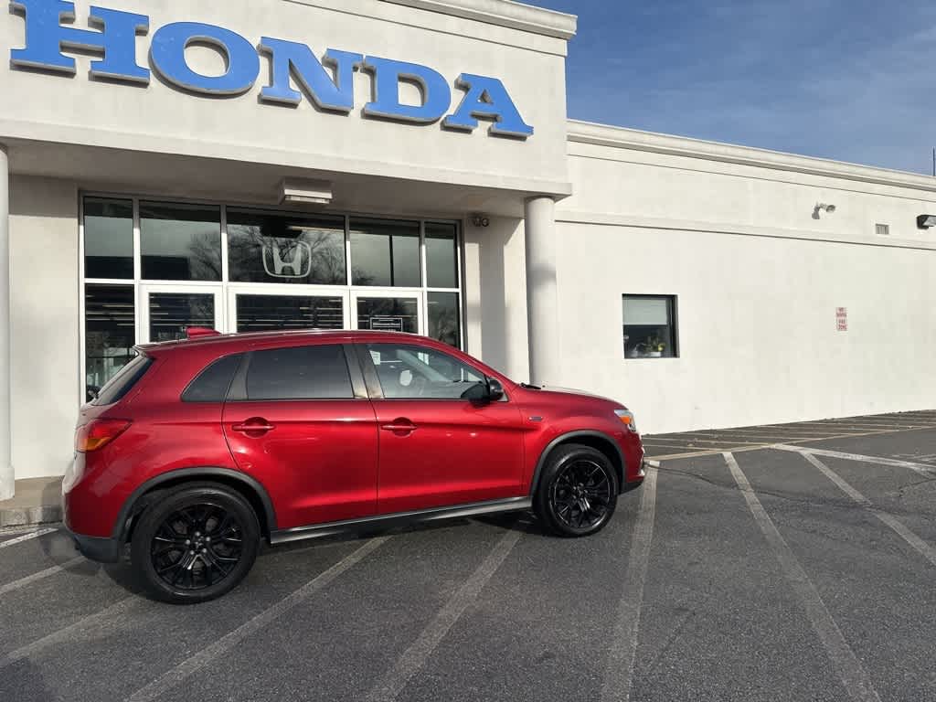 Thumbnail: 2017 Mitsubishi Outlander Sport - 15