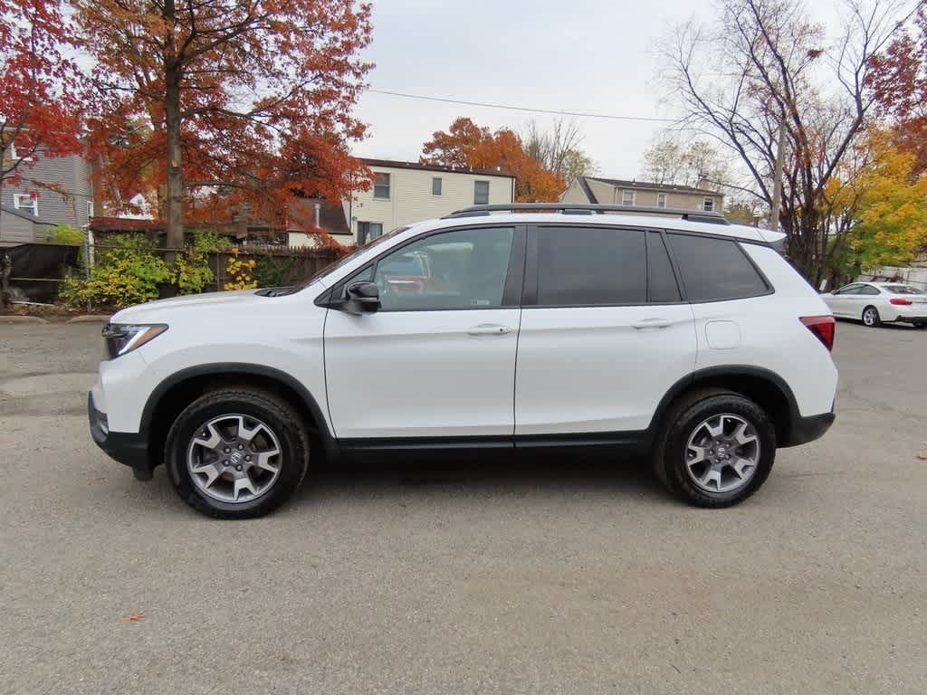 2023 Honda Passport TrailSport photo 3