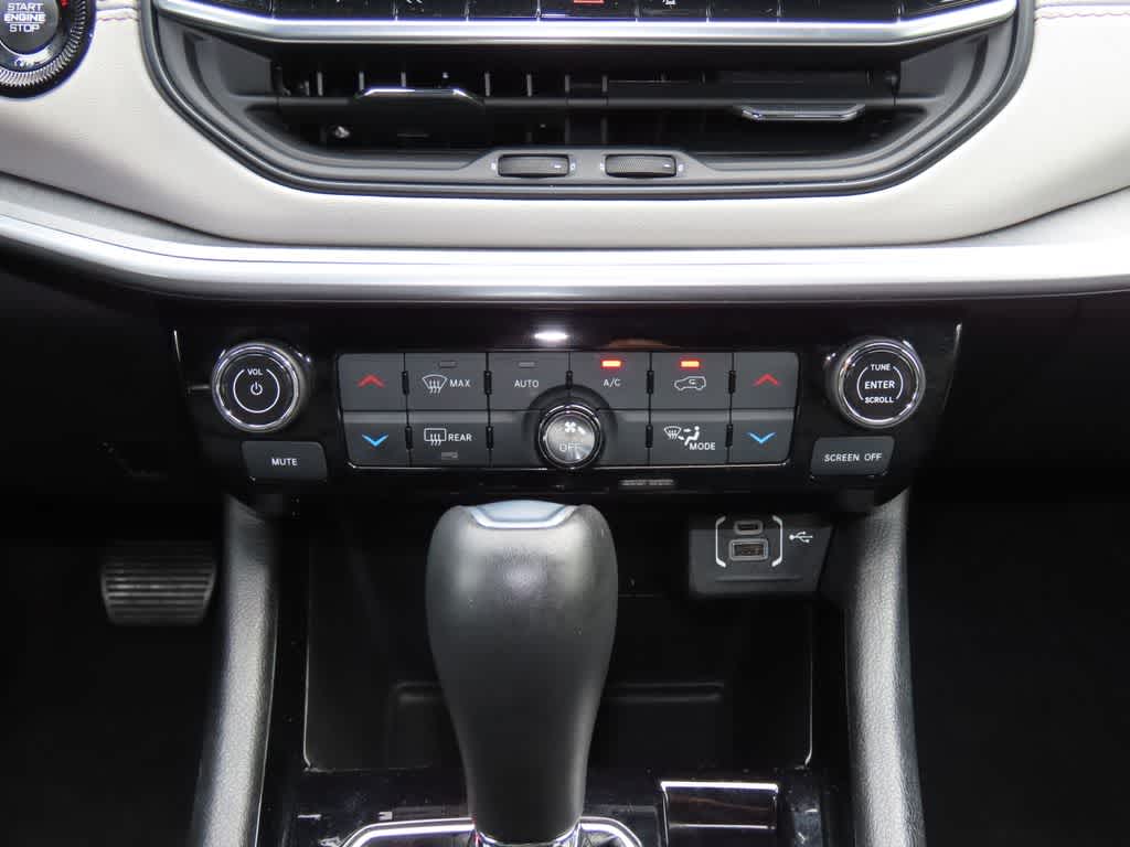 Thumbnail: 2025 Jeep Compass - 23