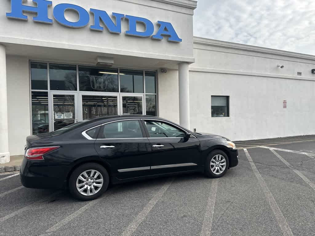 Thumbnail: 2015 Nissan Altima - 8