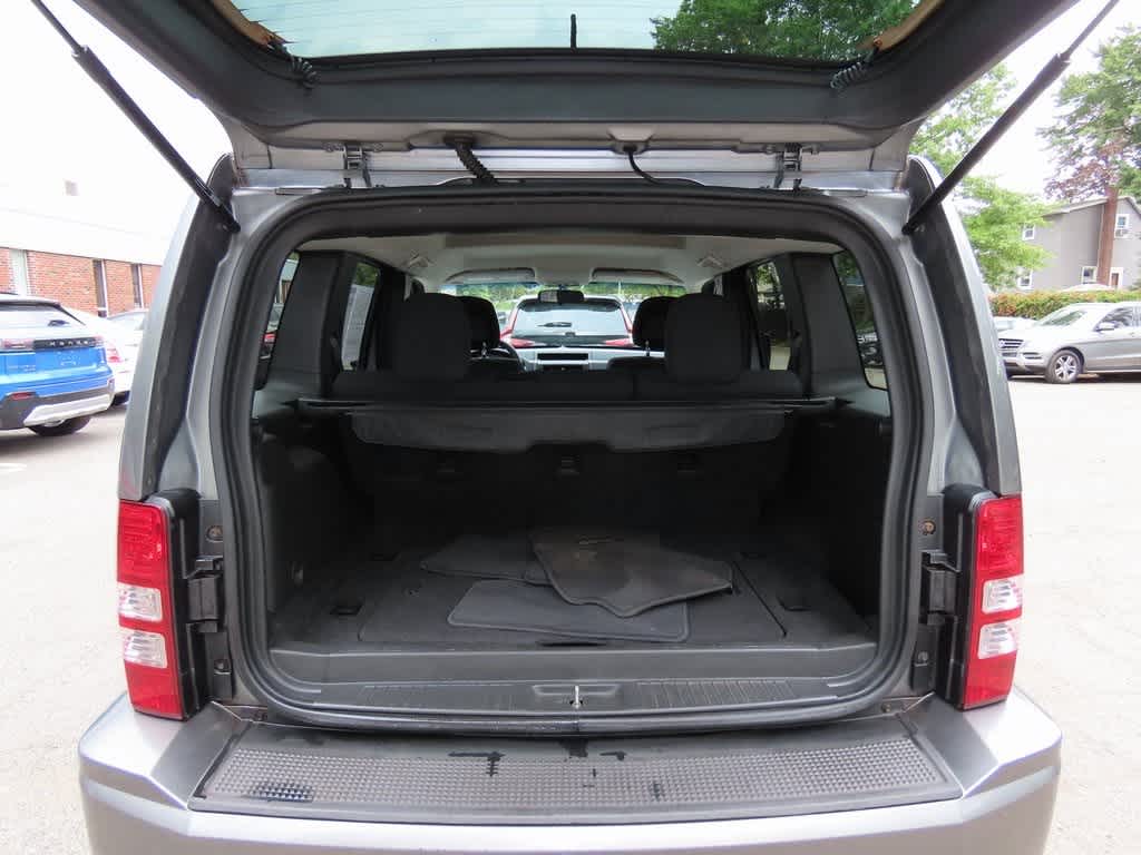 Thumbnail: 2012 Jeep Liberty - 12