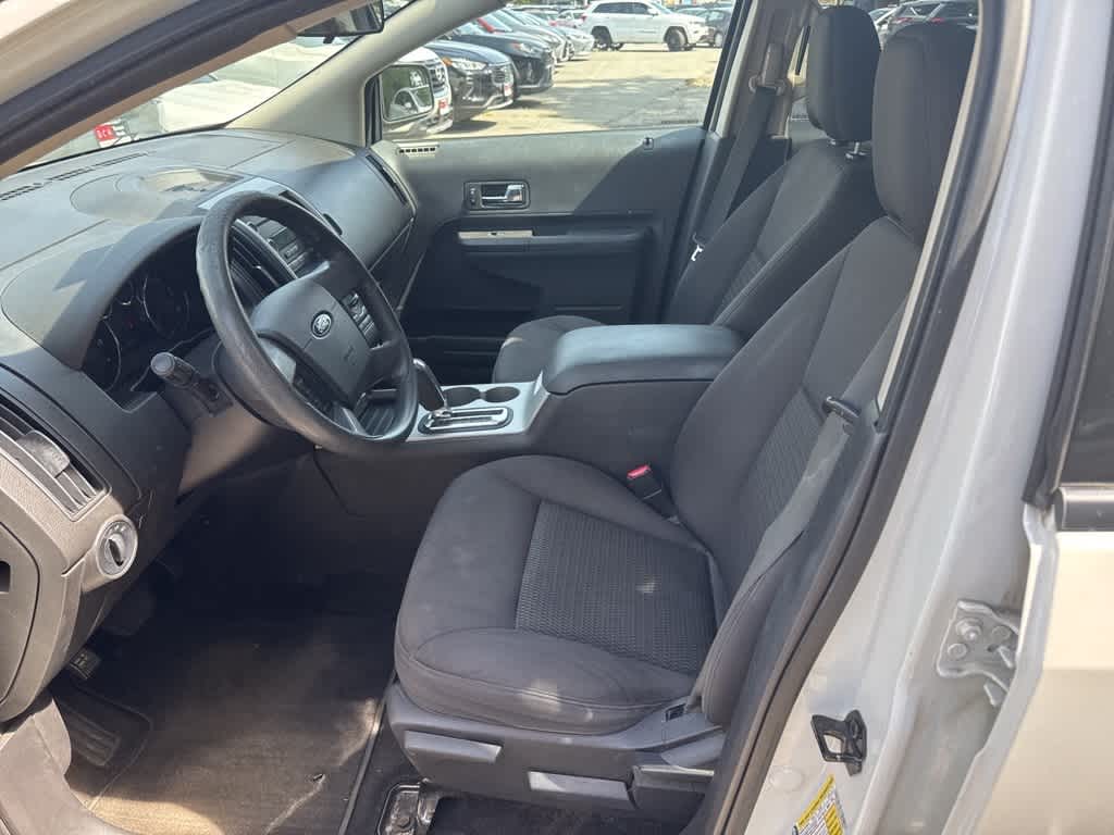 Thumbnail: 2010 Ford Edge - 21