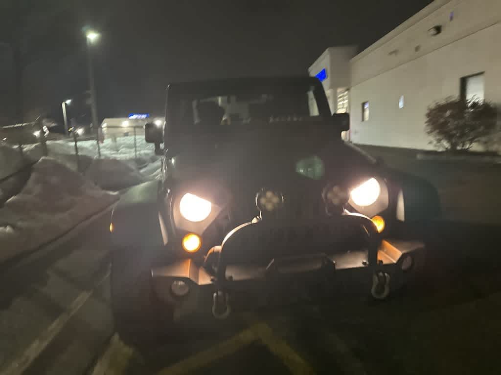 Thumbnail: 2016 Jeep Wrangler - 14