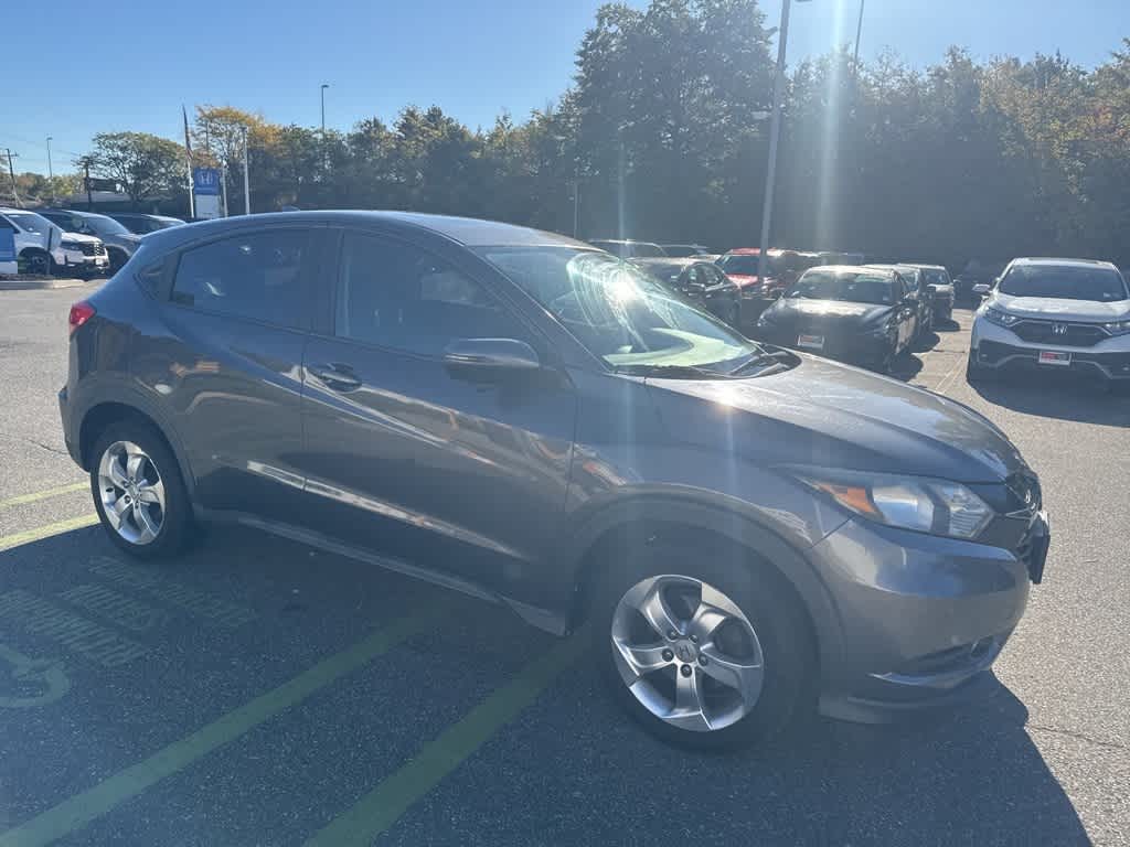 Thumbnail: 2016 Honda HR-V - 18