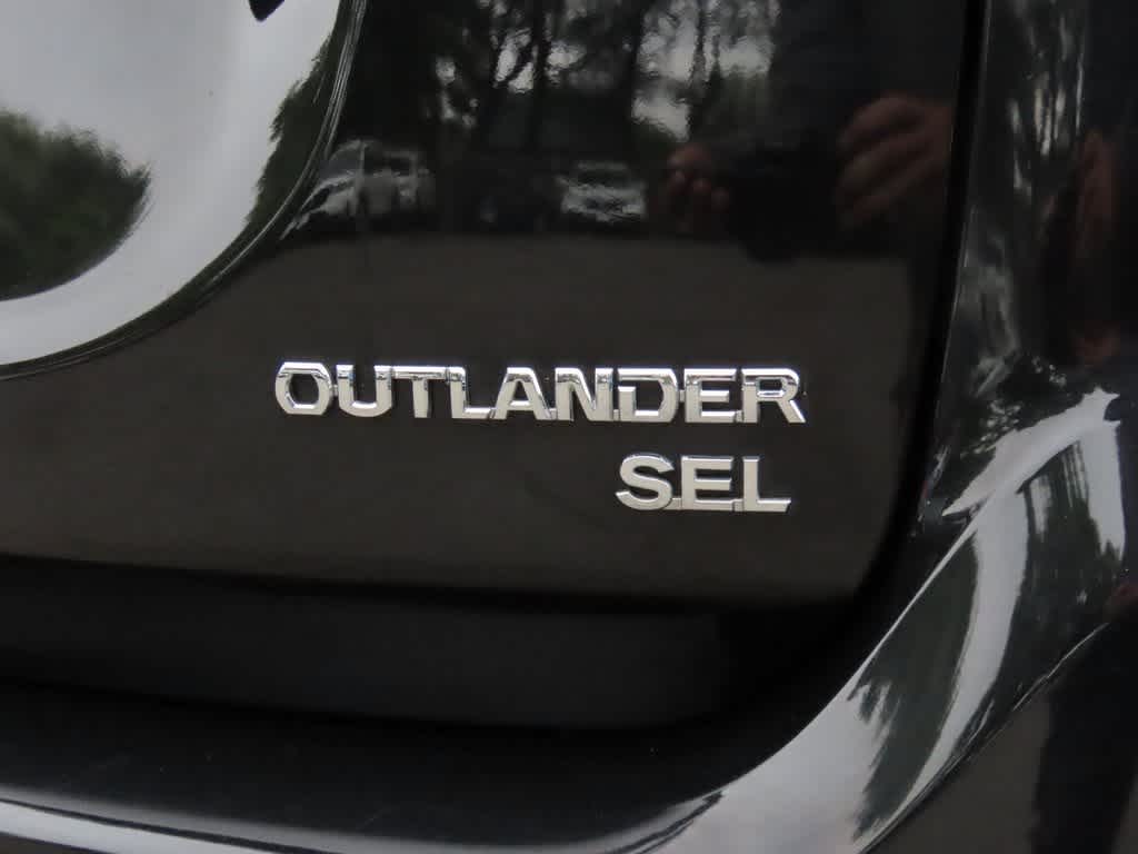 Thumbnail: 2016 Mitsubishi Outlander - 7