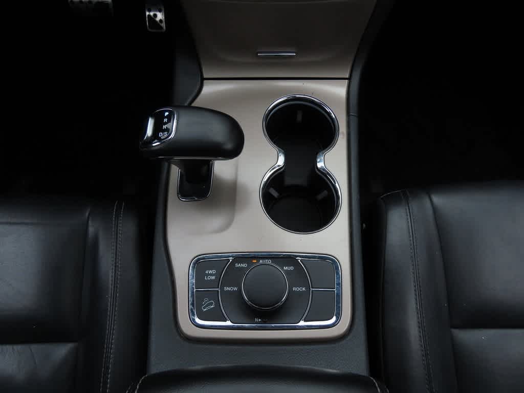 Thumbnail: 2015 Jeep Grand Cherokee - 24