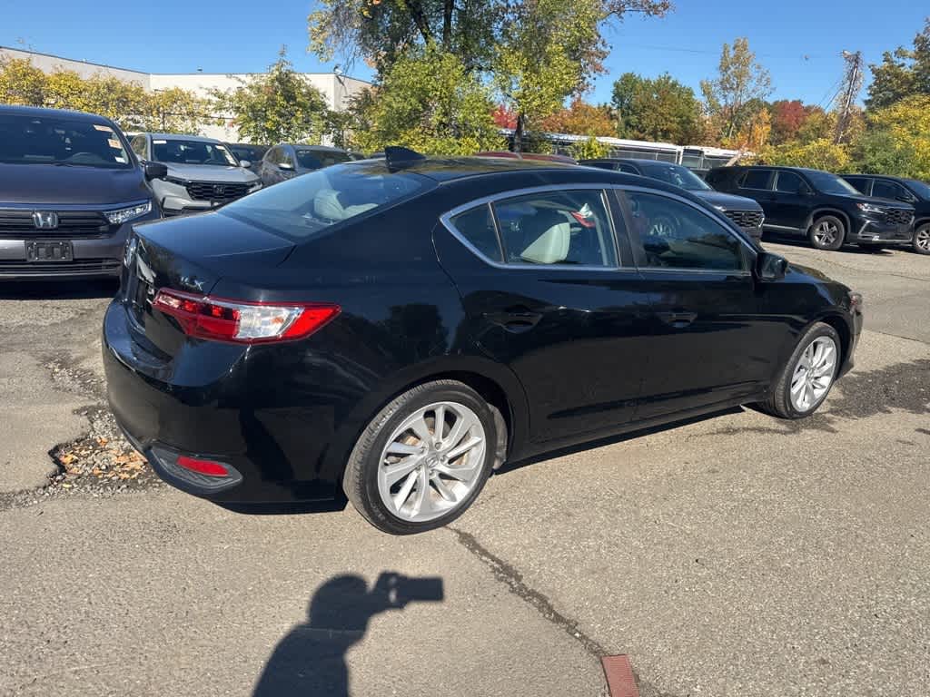 Thumbnail: 2018 Acura ILX - 17