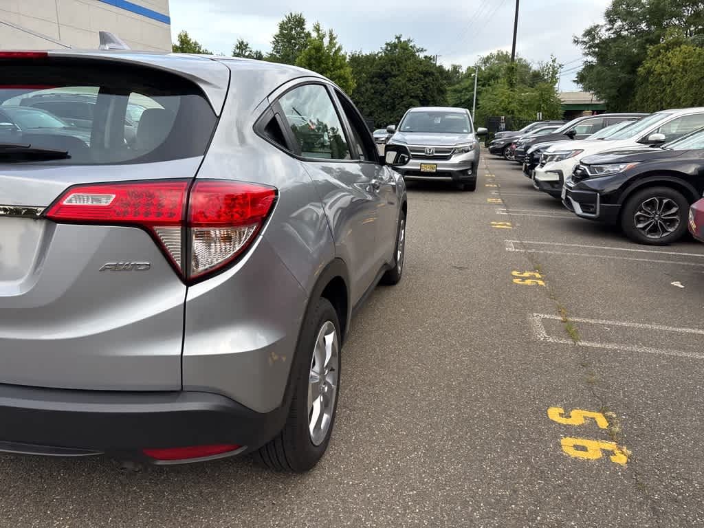 Thumbnail: 2022 Honda HR-V - 11