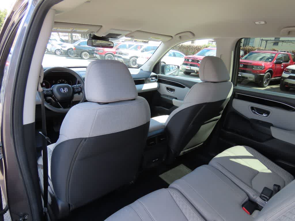 Thumbnail: 2023 Honda Pilot - 16