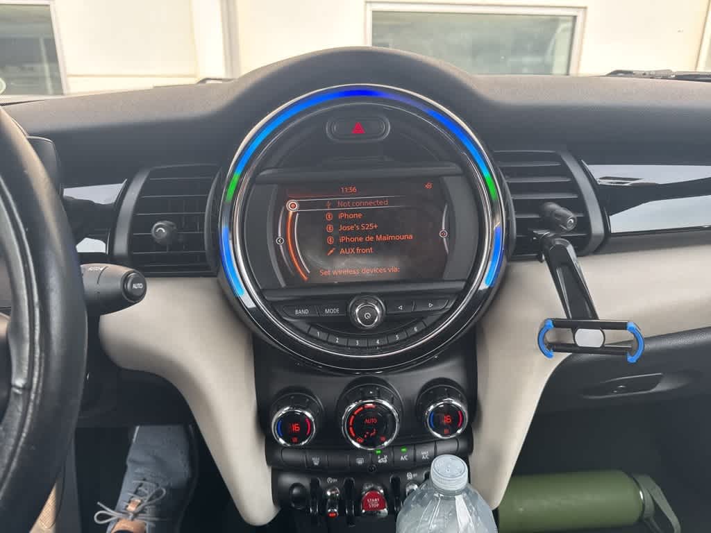 Thumbnail: 2016 MINI Cooper Convertible - 9