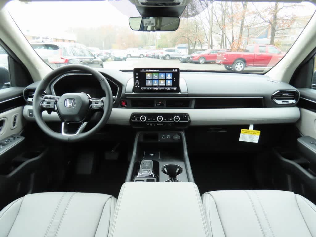 Thumbnail: 2025 Honda Pilot - 17