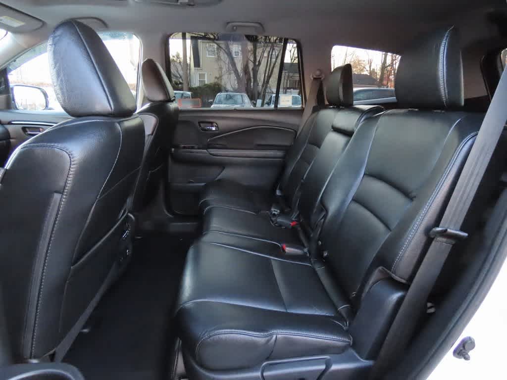 Thumbnail: 2019 Honda Pilot - 15