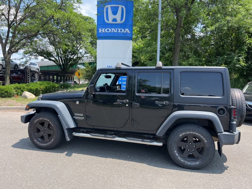 Thumbnail: 2016 Jeep Wrangler - 14