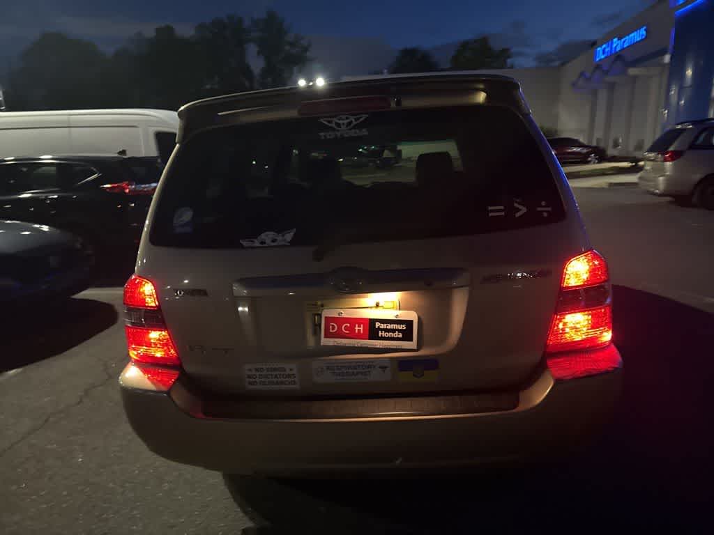 Thumbnail: 2004 Toyota Highlander - 15