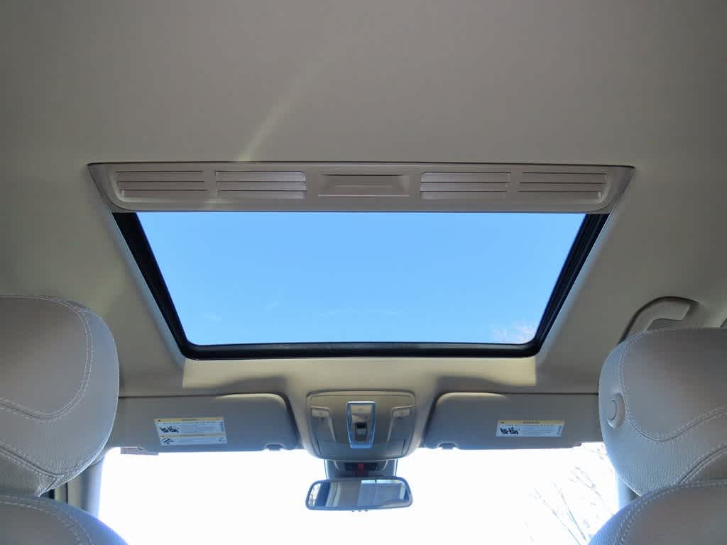 Thumbnail: 2015 Mercedes-Benz M-Class - 27