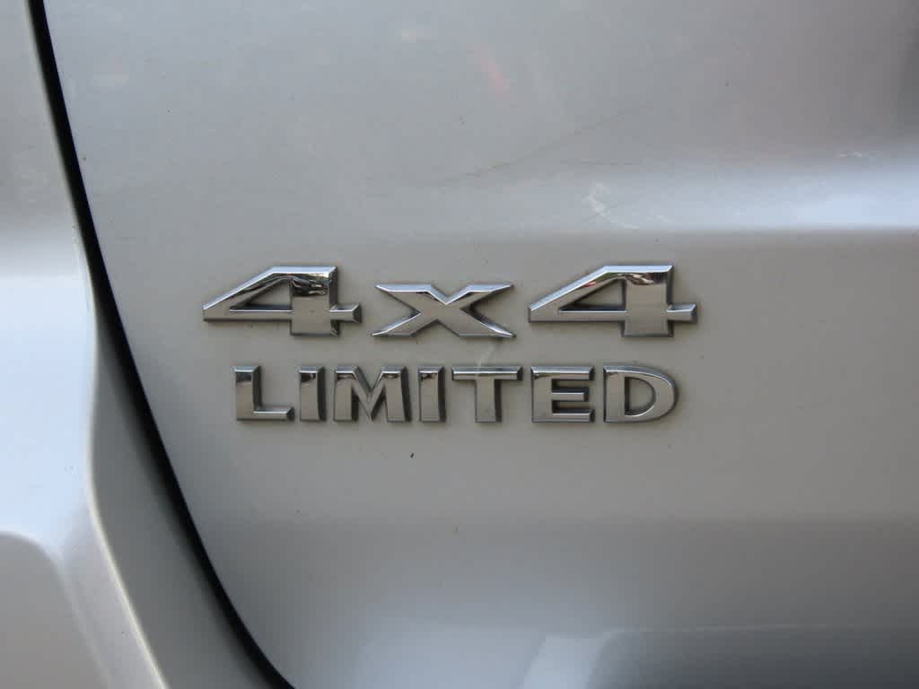 Thumbnail: 2011 Jeep Grand Cherokee - 7