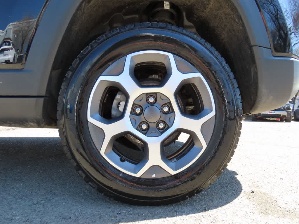 Thumbnail: 2022 Jeep Compass - 10