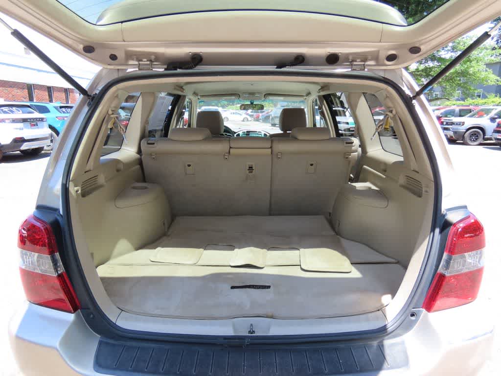Thumbnail: 2004 Toyota Highlander - 12