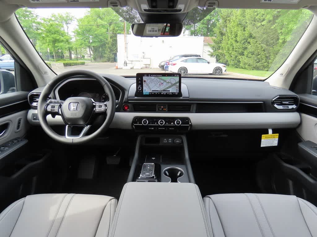 Thumbnail: 2025 Honda Pilot - 18