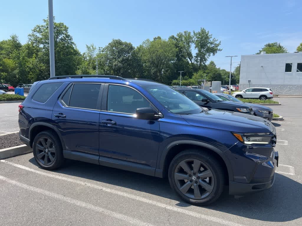 Thumbnail: 2023 Honda Pilot - 4