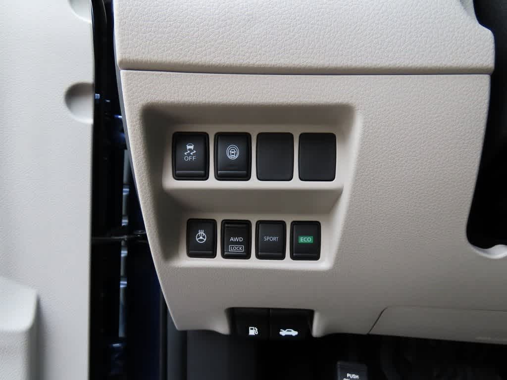 2022 Nissan Rogue Sport SV 24