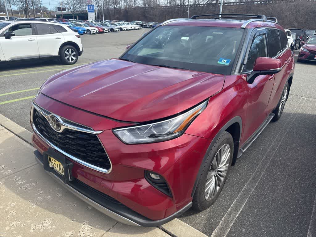 Thumbnail: 2021 Toyota Highlander - 3