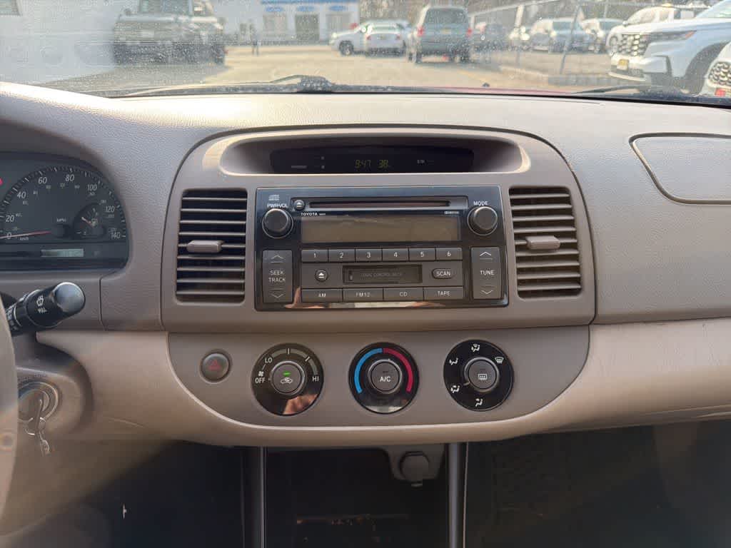 Thumbnail: 2003 Toyota Camry - 28