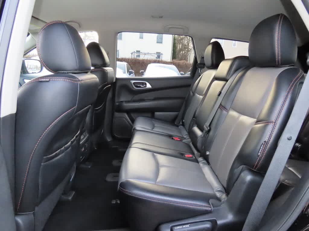 Thumbnail: 2019 Nissan Pathfinder - 15