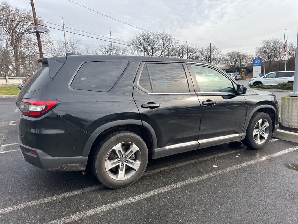 Thumbnail: 2024 Honda Pilot - 4