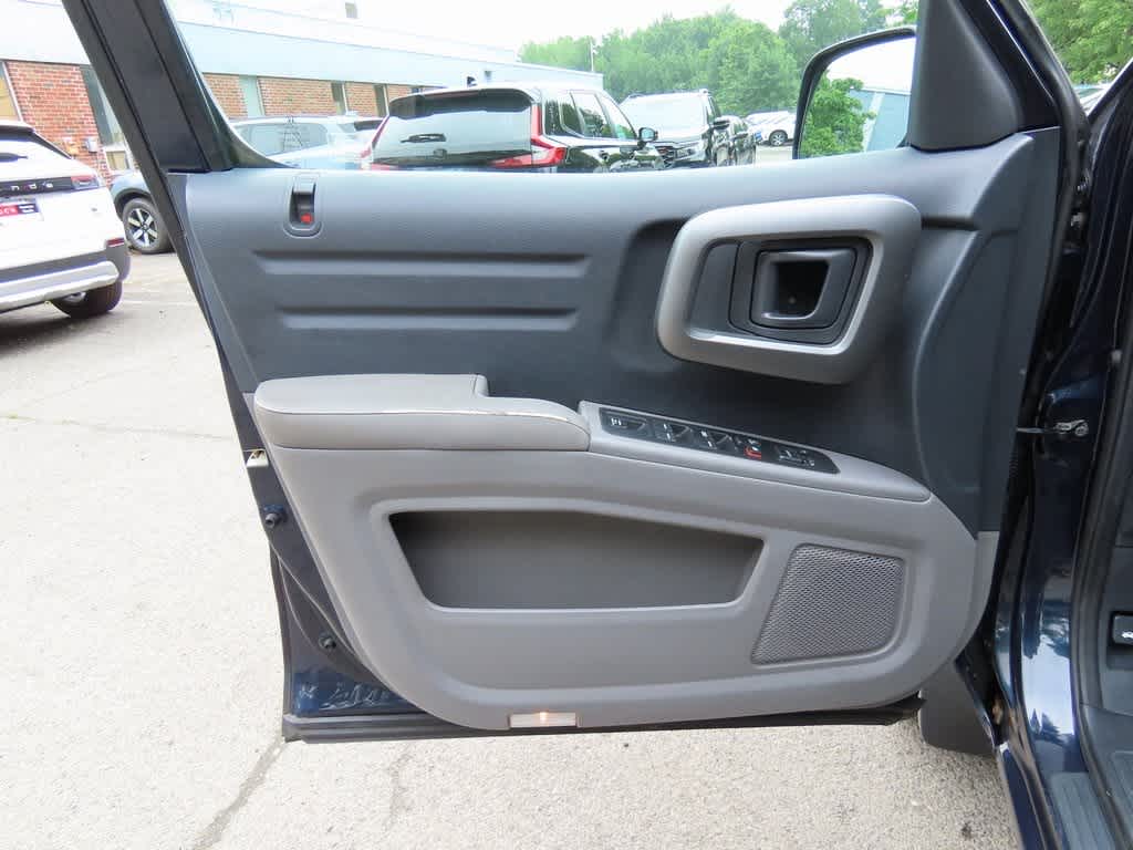 Thumbnail: 2011 Honda Ridgeline - 13
