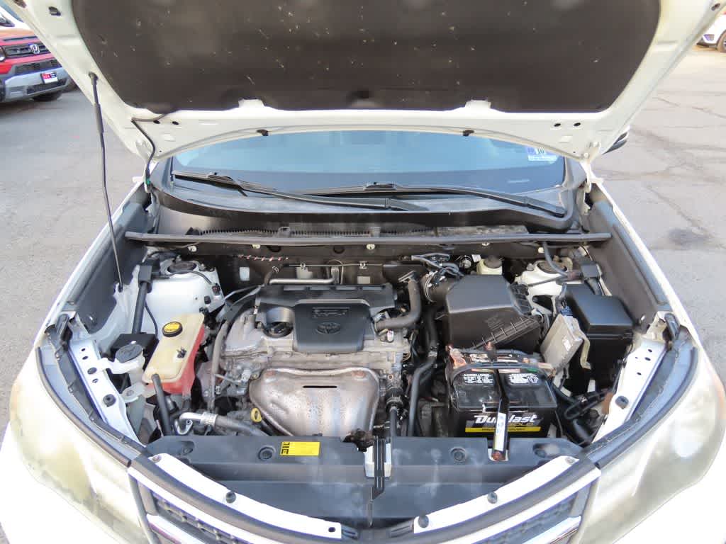 Thumbnail: 2015 Toyota RAV4 - 10