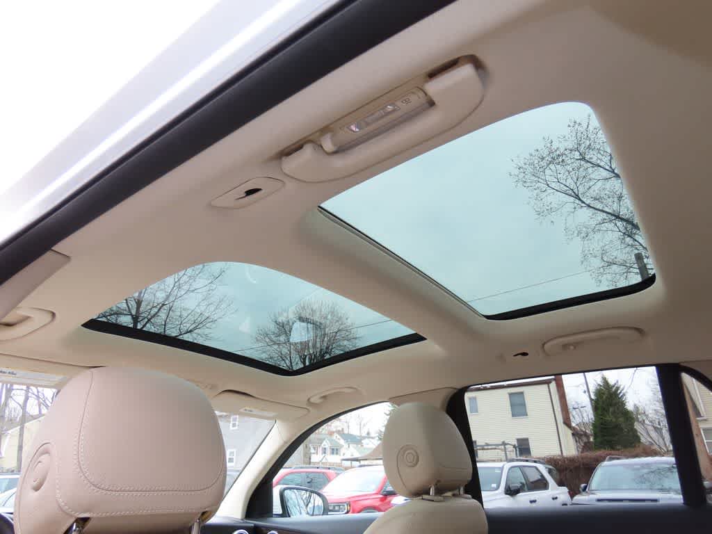 Thumbnail: 2021 Mercedes-Benz GLC - 15