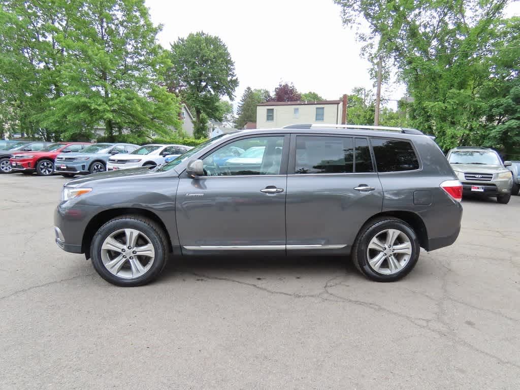 Thumbnail: 2011 Toyota Highlander - 3