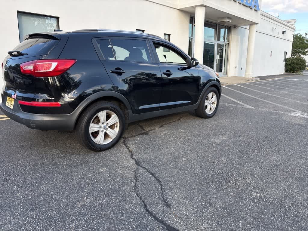 Thumbnail: 2011 Kia Sportage - 11