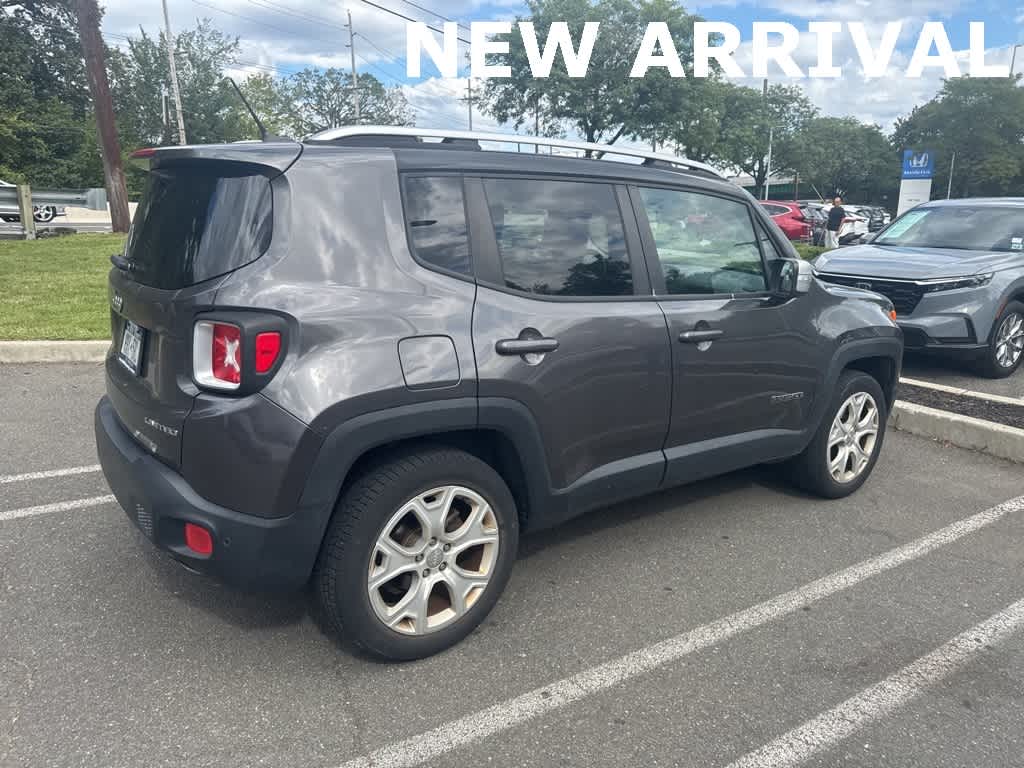 Thumbnail: 2016 Jeep Renegade - 11
