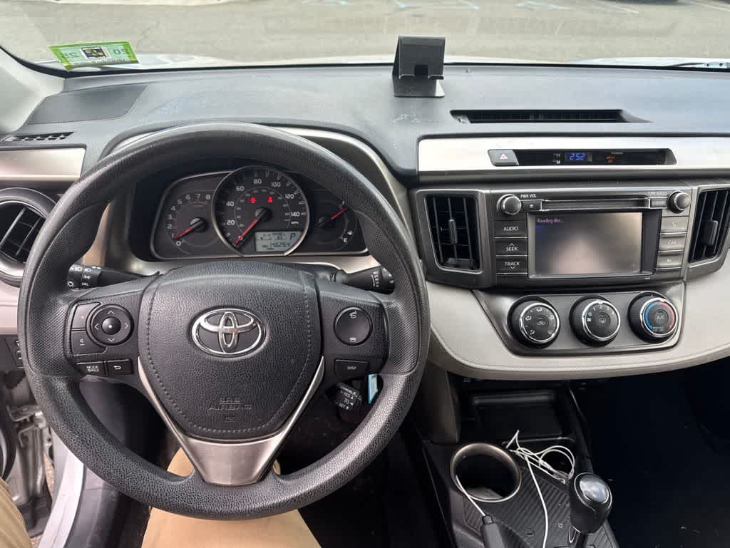Thumbnail: 2013 Toyota RAV4 - 16